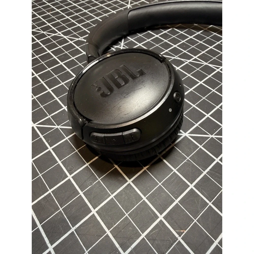 JBL Tune 510BT Wireless On-Ear Headset With Pure Bass Sound Black ONE SIDE WORKS